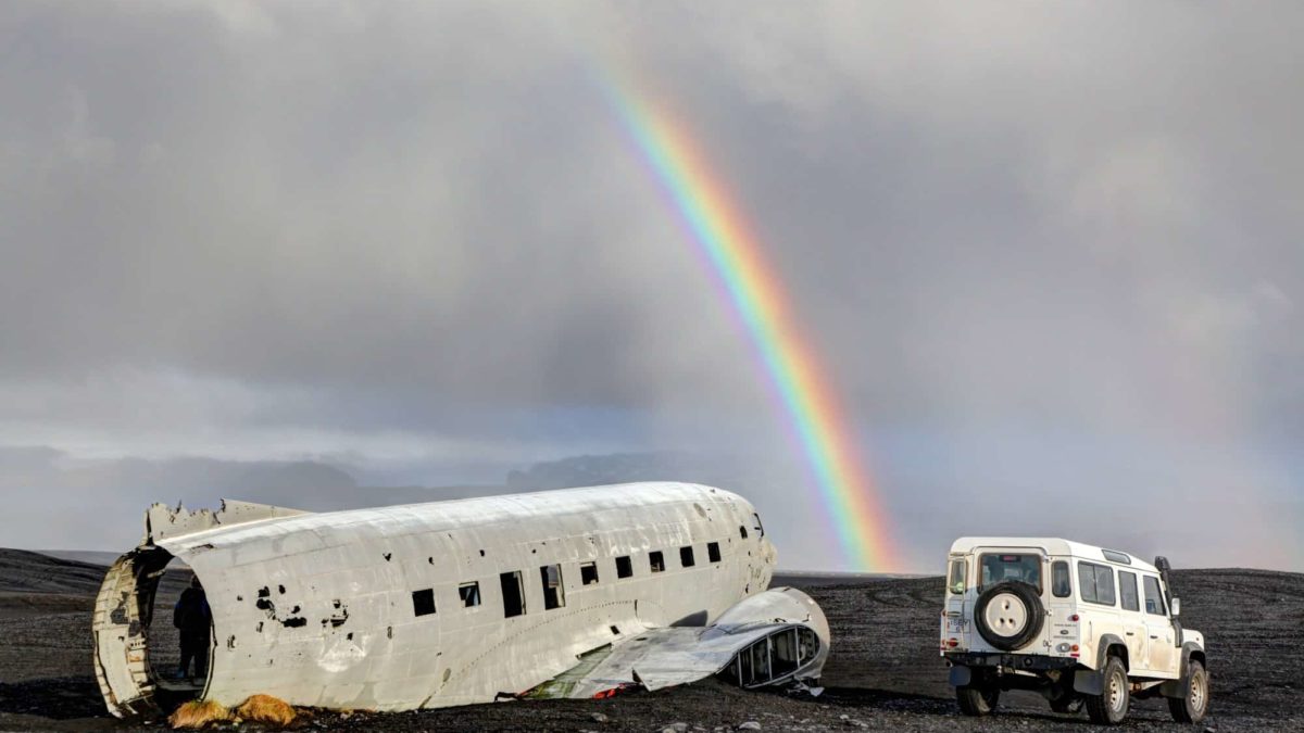 Epic Iceland Land Rover Defender Road Trip – Journey of a lifetime