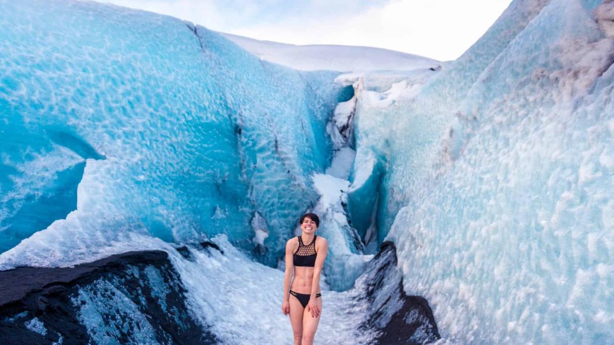 Iceland Bikini Photo Shoot – Sorelle Amore Freezes for Art