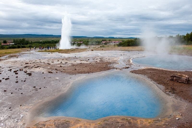 They geyser field of Haukadalur is an essential stop on the Golden Circle tour by Reykjavik Sightseeing.