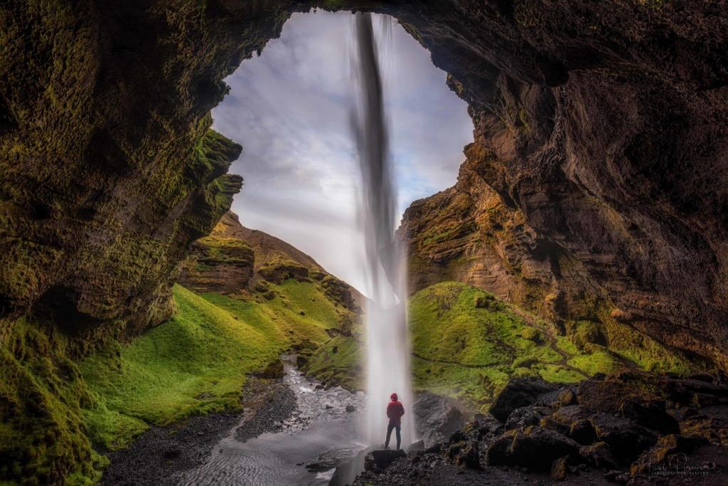 Kvernufoss waterfall.