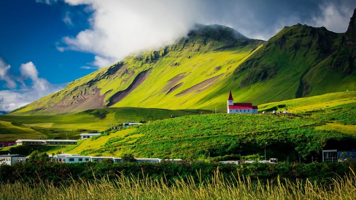 How to experience the best of Iceland on a budget