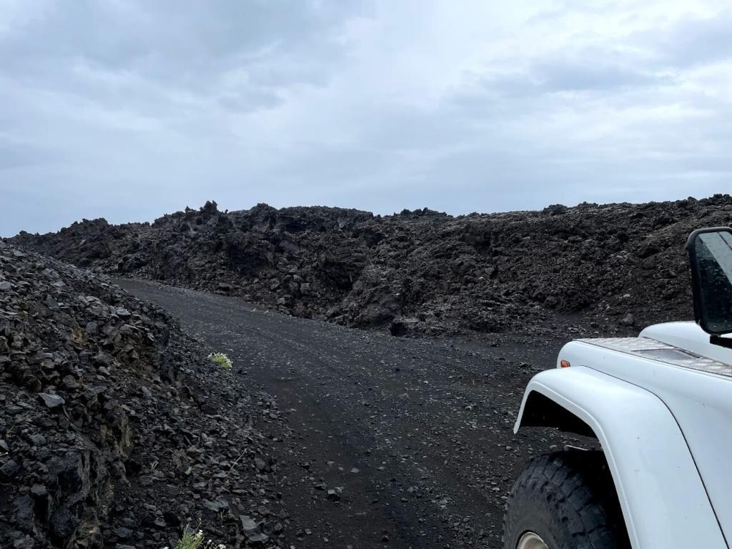 Rough road in the Icelandic highlands