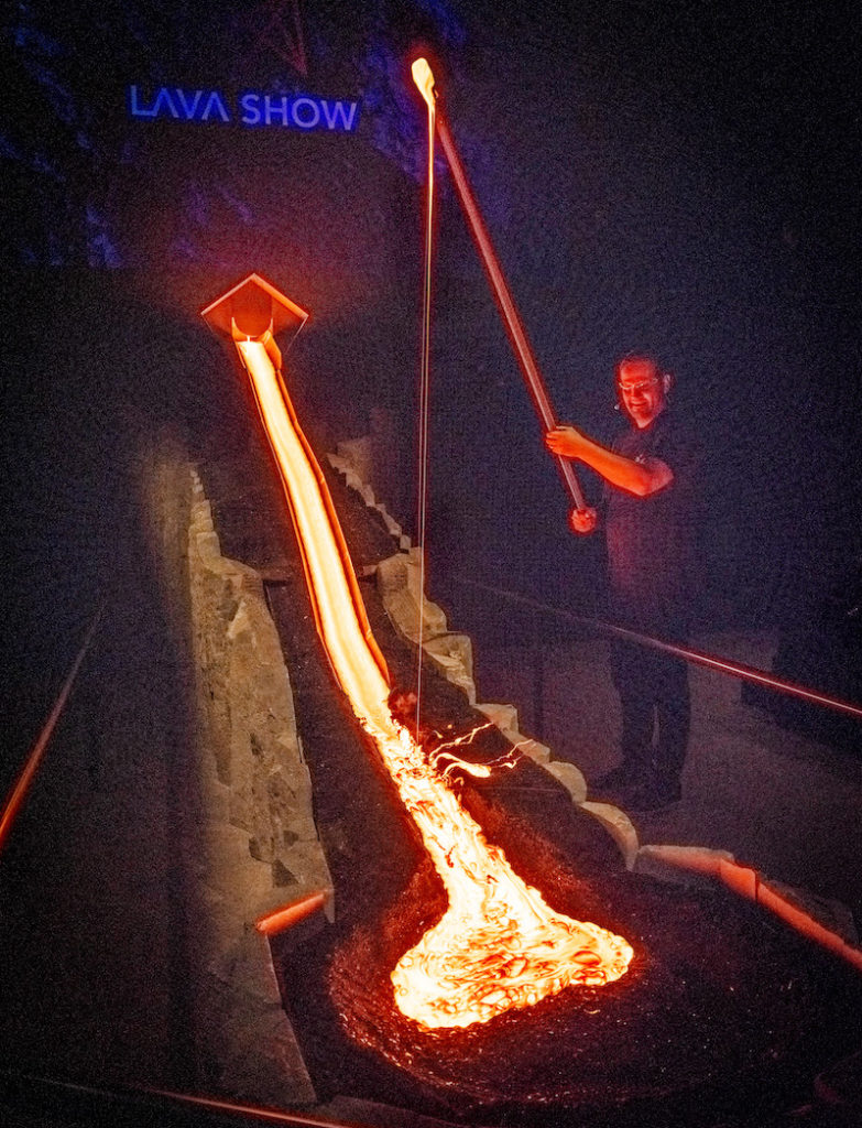 Júlíus Jónsson, the co-founder of the Lava Show shows the properties of free flowing lava.
