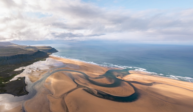 The stunning beach of Rauðisandur.