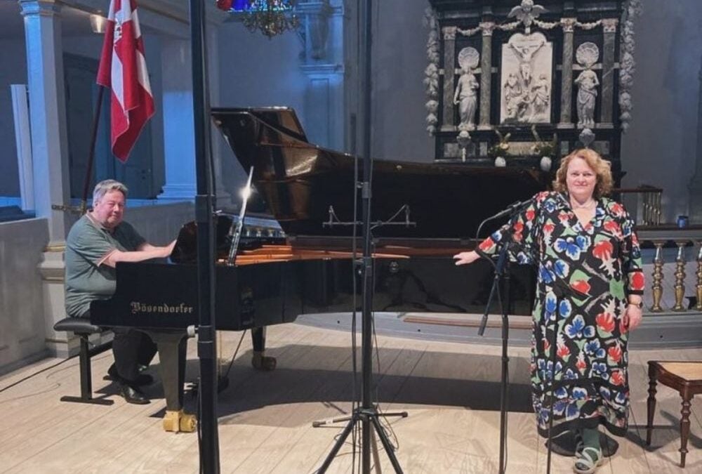 Songs of Longing and Love: Icelandic Soprano Hallveig Rúnarsdóttir Releases Hauntingly Beautiful Nordic Album