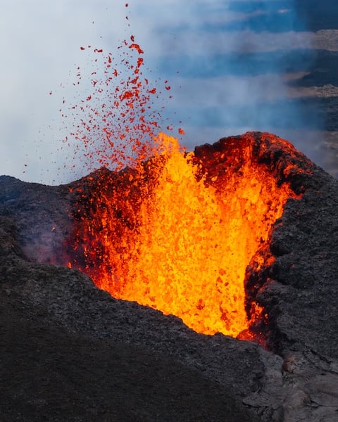 Lava fountain eruption volcanic cone Reykjanes Peninsula Iceland - Rico de Jong volcano photography.
